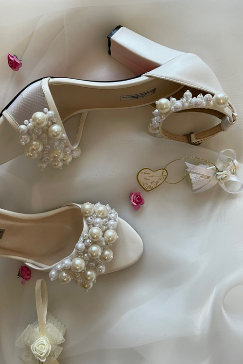 صندل مرواریدی پاشنه بلند