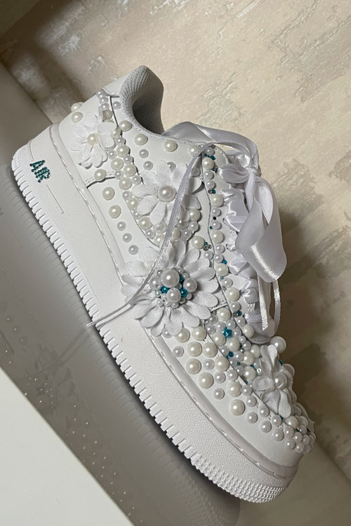 کتونی عروس دیزاین شده