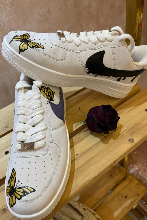 کفش اسپرت نقاشی شده با دست