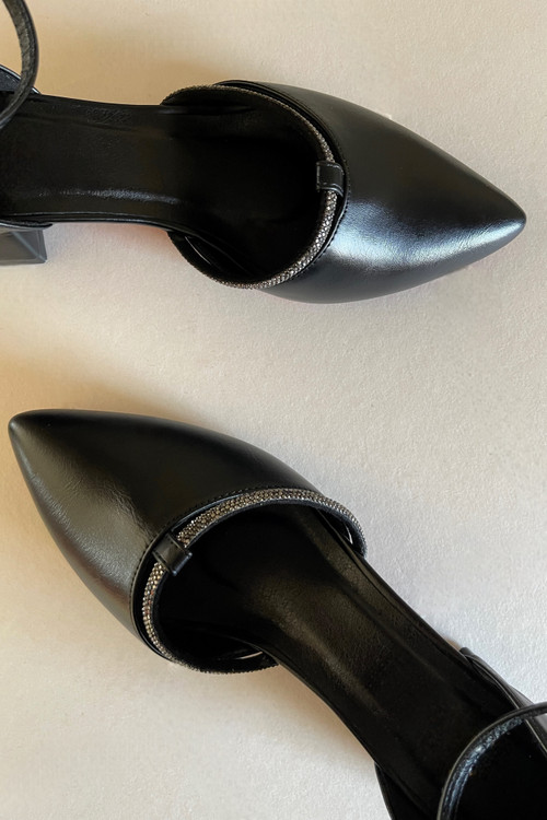 کفش پاشنه کوتاه