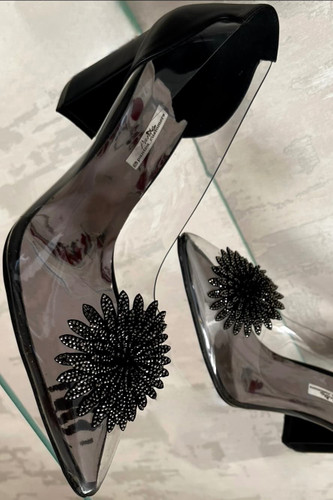 کفش شیشه ای پاشنه بلند